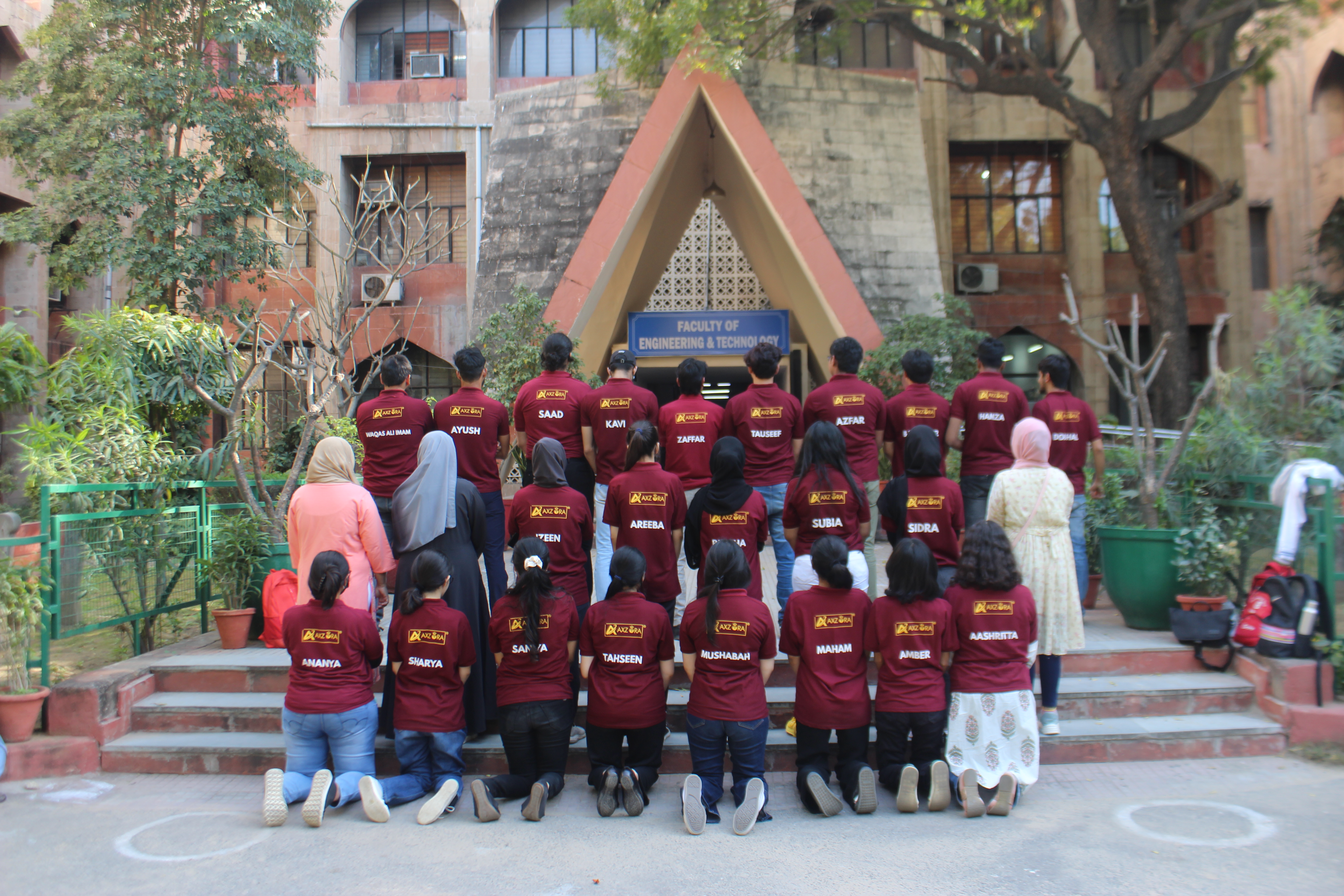 cld9xbhf43bhs0apgigu698ri