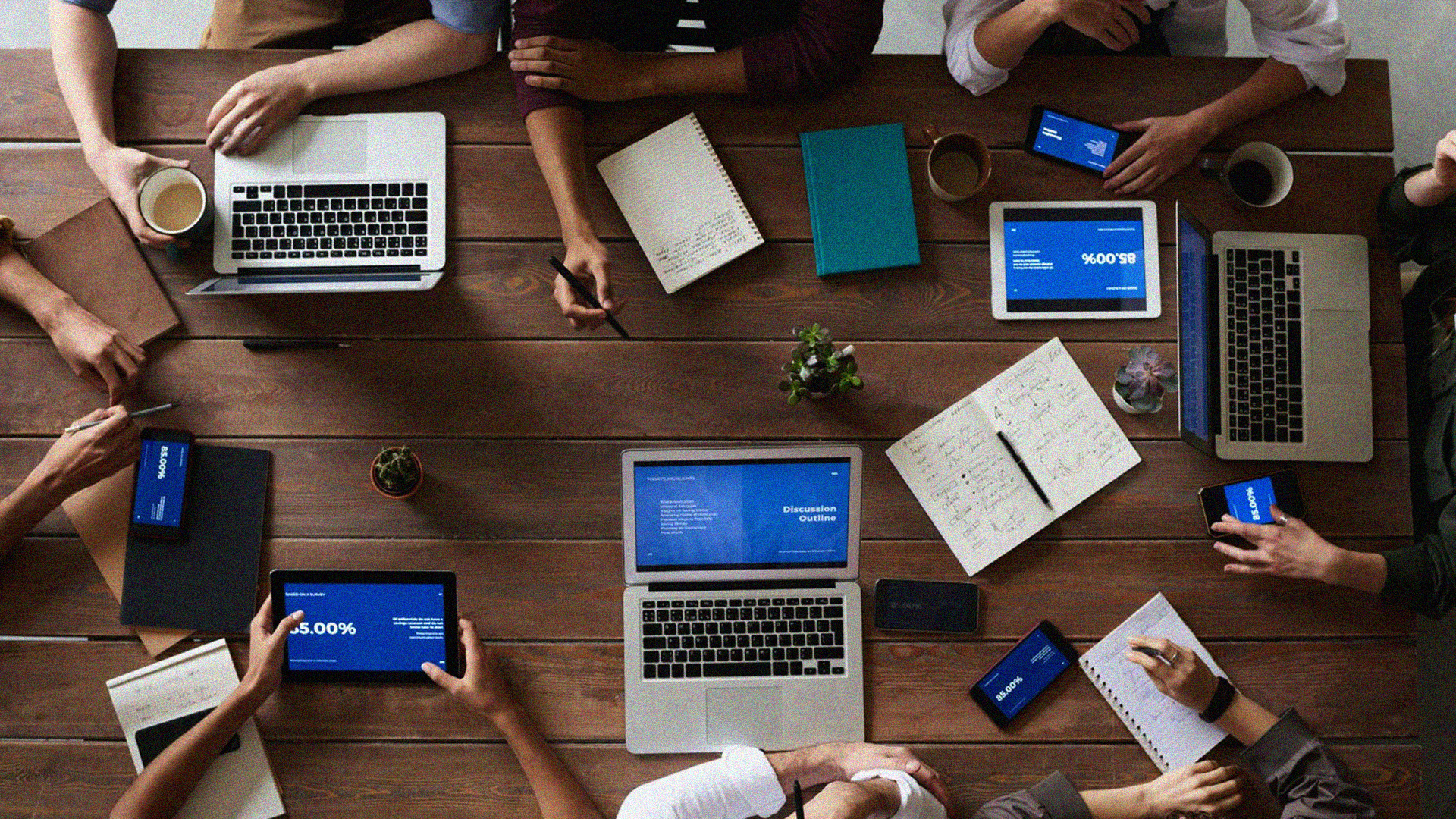 Breaking Into Startups from Service Companies: 8 Strategies That Worked (Real Examples)