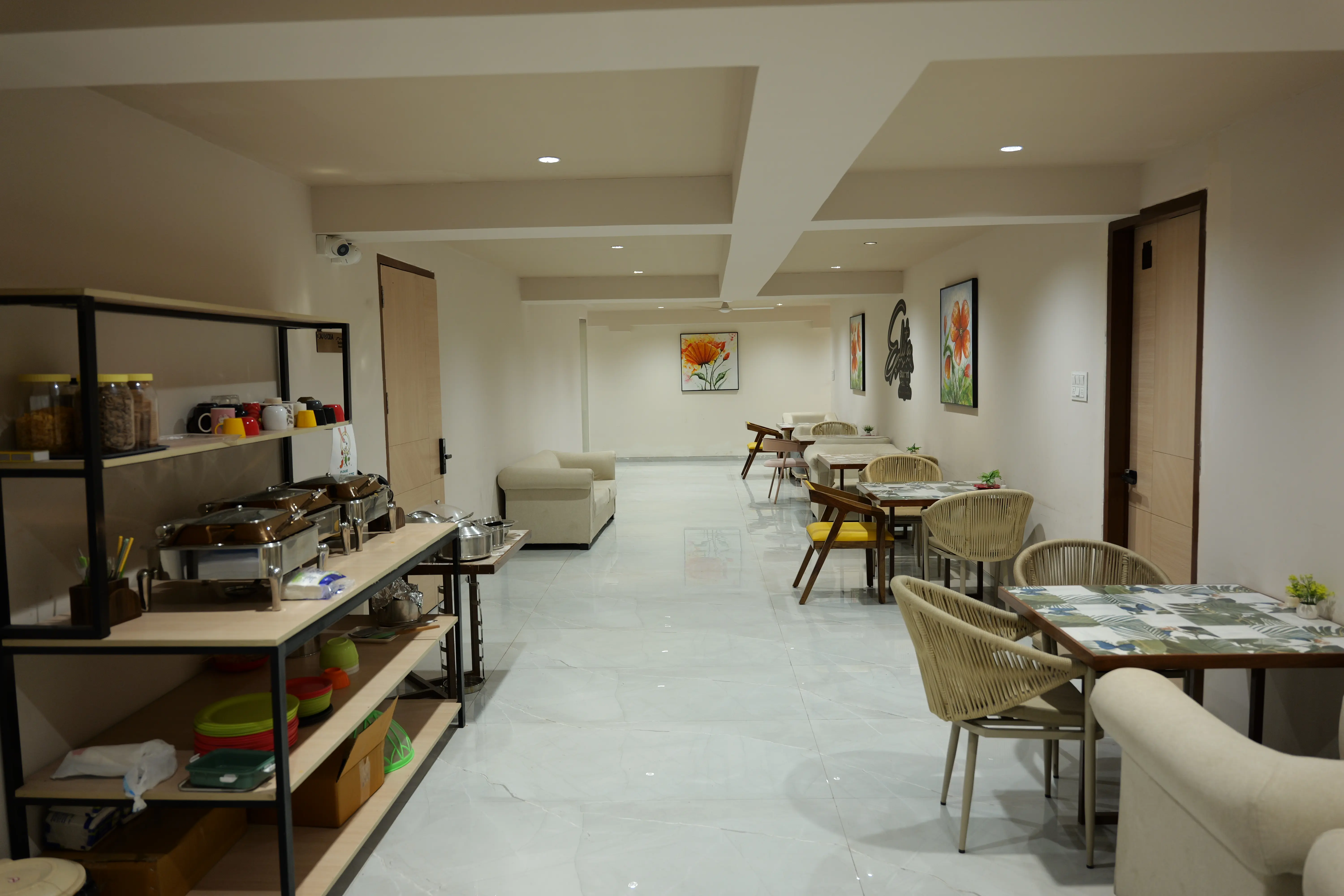 Elita by Student Housing Girls