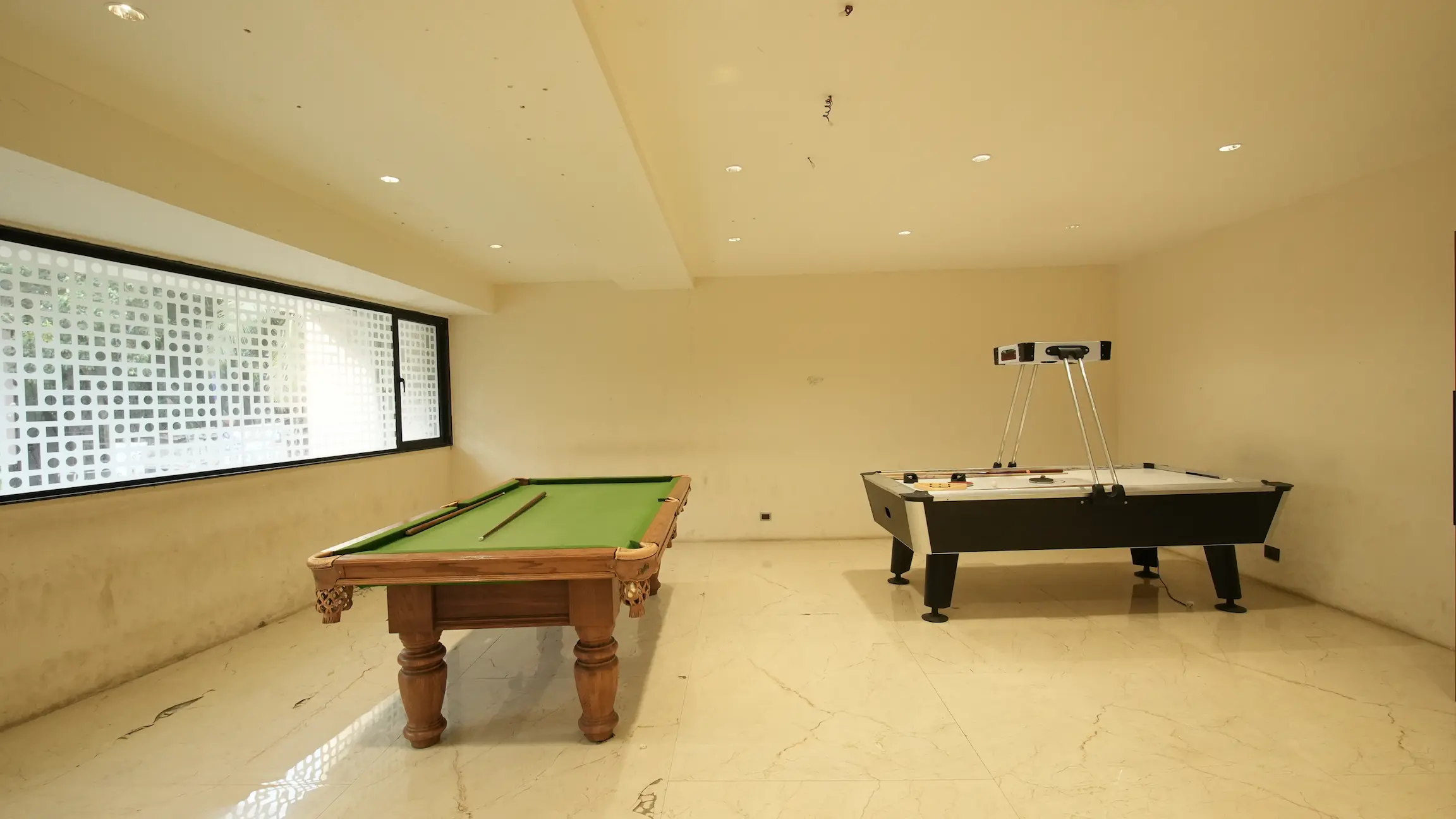 Elita by Student Housing Boys