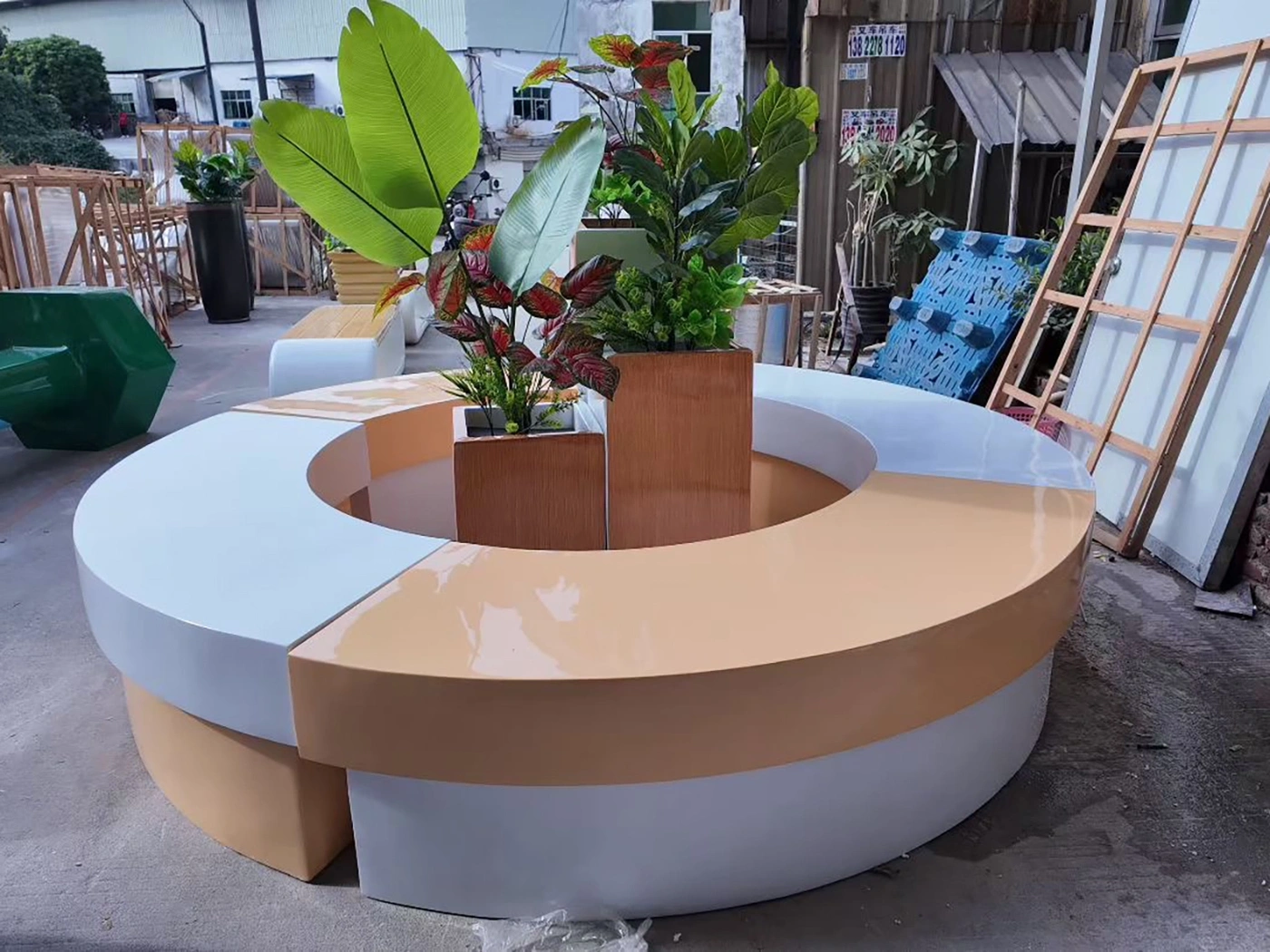 wholesale FRP planters.webp