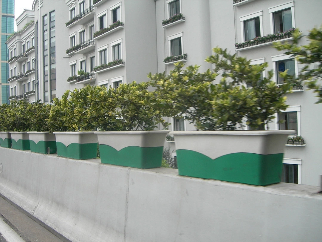 lightweight durable planters.webp