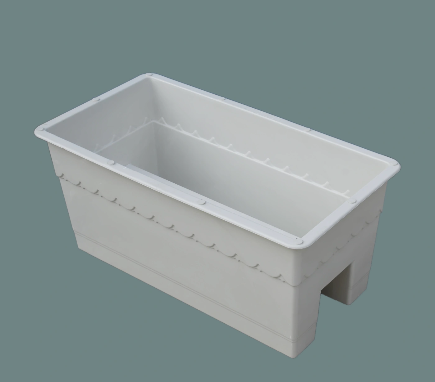 Fade-resistant SMC planters.jpg