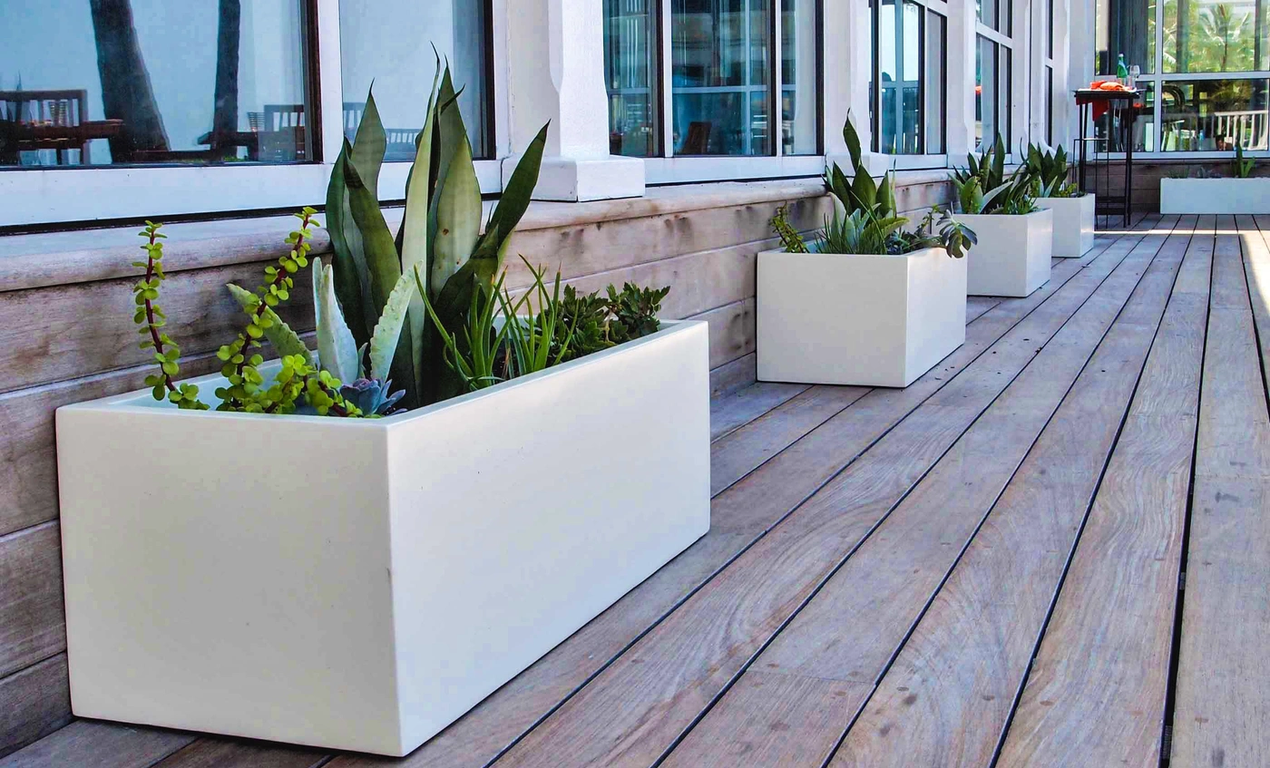 Fiberglass Planters vs Metal Planters: Durability, Maintenance & Outdoor Performance